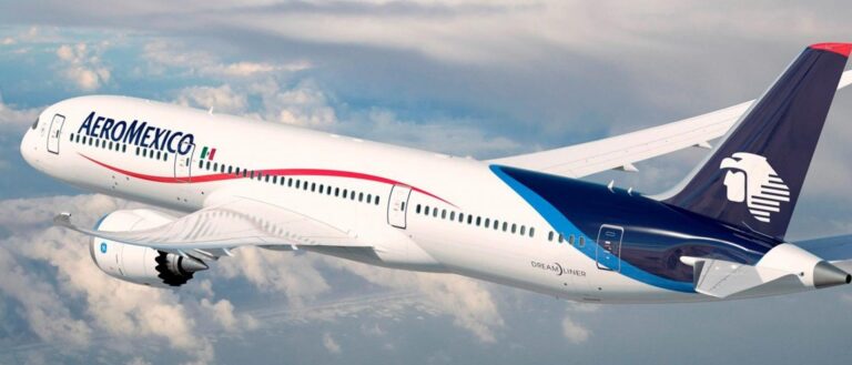 Aeroméxico pide a ASSA el recorte de 1,000 sobrecargos