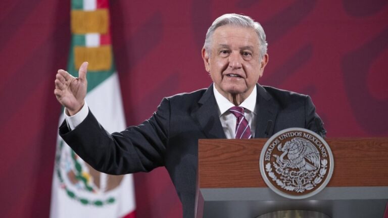 AMLO envía iniciativa para desaparecer el outsourcing