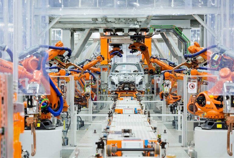 Acusan anomalías en renovación del sindicato de Audi; STPS intervendrá