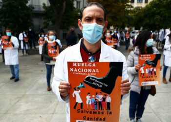 Médicos de España inician huelga nacional