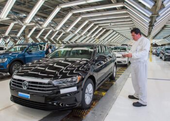 Volkswagen México y sindicato acuerdan la extensión de negociaciones hasta enero