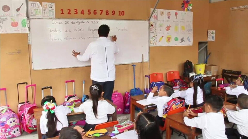 Maestros serán los primeros en recibir vacuna contra Covid-19 en Jalisco: Enrique Alfaro