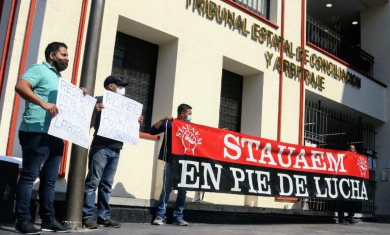 Profesores y administrativos de la UAEM emplazan a huelga por no recibir aguinaldo