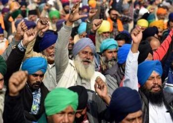 India: 37 líderes agricultores fichados, 2 sindicatos agrícolas se retiran