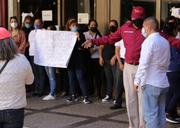 Maestros de Escuelas de Tiempo Completo de Culiacán preparan demandas por falta de pago