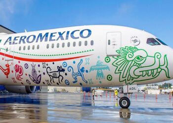 UNT respalda a trabajadores de Aeroméxico
