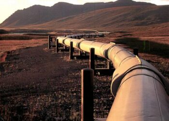 Antes unidos en apoyo de Biden, ecologistas y sindicatos chocan por oleoductos