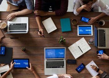 Escocia: sindicatos proponen semana laboral de 4 días