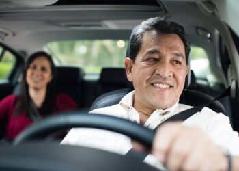 Beneficios para conductores de Uber en el Reino Unido destacan desafíos de trabajadores subcontratados
