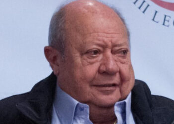 Carlos Romero Deschamps renuncia a Pemex: AMLO