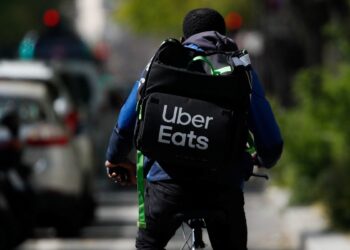 Usuarios reclaman abusos de parte de Uber Eats; ya que se paga más de lo legal sin autorización. 