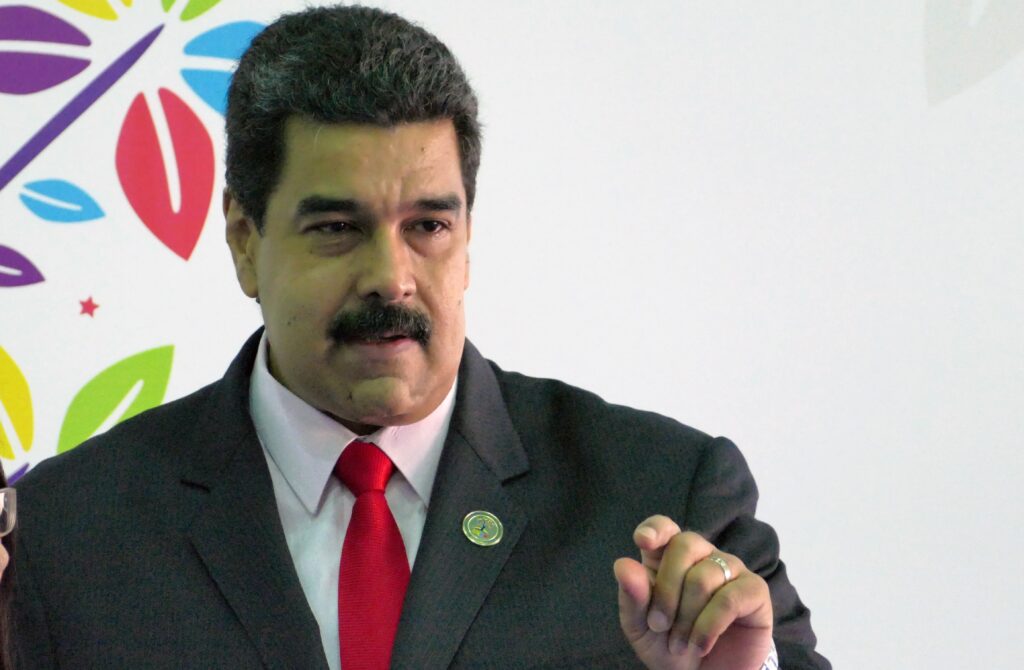 Nicolás Maduro en un acto oficial propone reemplazar sindicatos por consejos productivos bajo control estatal en medio de detenciones de dirigentes laborales.