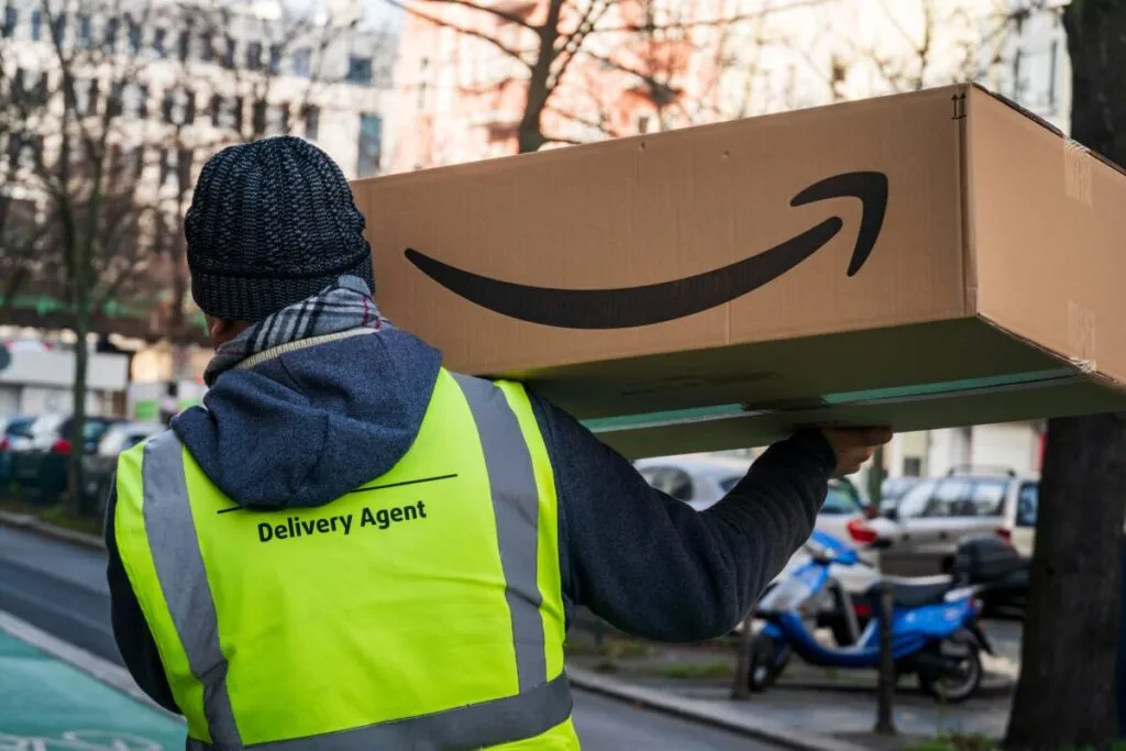 Amazon workers preocupados por recortes en AWS y cambios internos en Estados Unidos