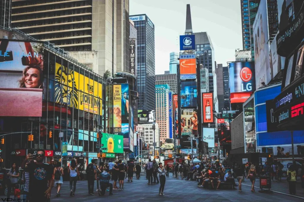 Broadway rechaza proyecto de casino en Times Square afectando empleos y cultura teatral en Nueva York