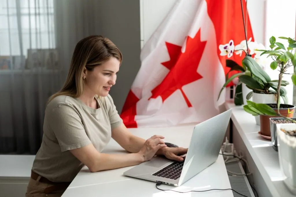 Canadá líder global para profesionales tecnológicos en ranking de empleo digital.
