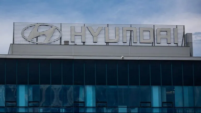 Protesta de sindicatos en Estados Unidos contra Hyundai por abusos laborales en planta de baterías en Georgia