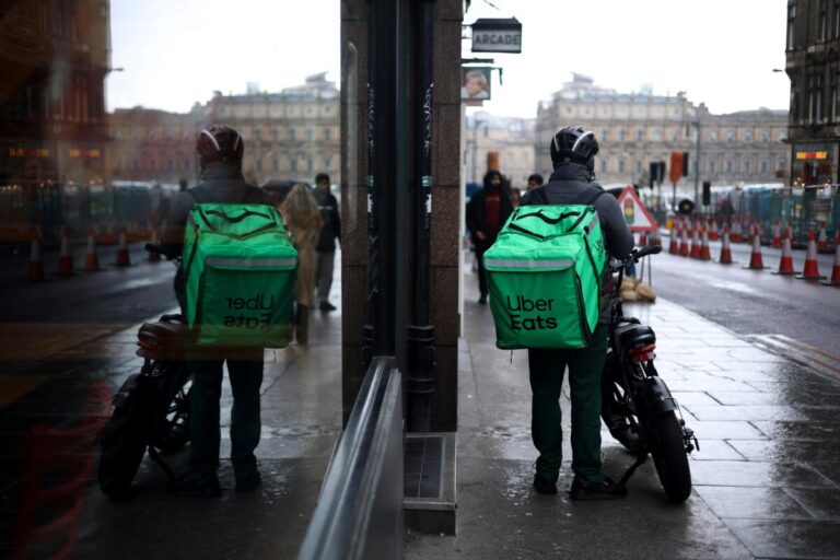 Trabajadores de aplicaciones en México acceden a seguridad social desde agosto de 2025