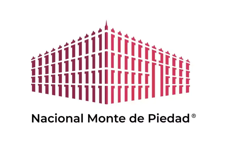 Trabajadores del Nacional Monte de Piedad en México durante asamblea sindical sobre negociación colectiva.