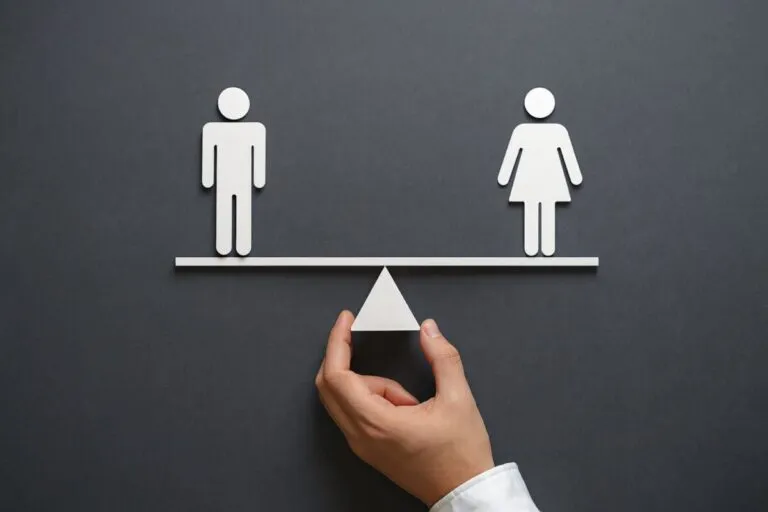 Ilustración profesional de igualdad sustantiva en centros laborales mexicanos con enfoque en derechos laborales