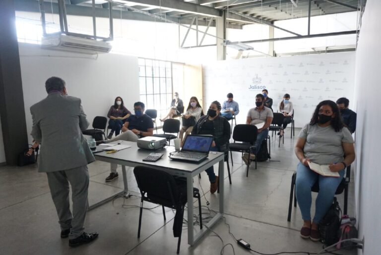 Curso de capacitación laboral en Jalisco enfocado en derechos laborales y seguridad en el trabajo