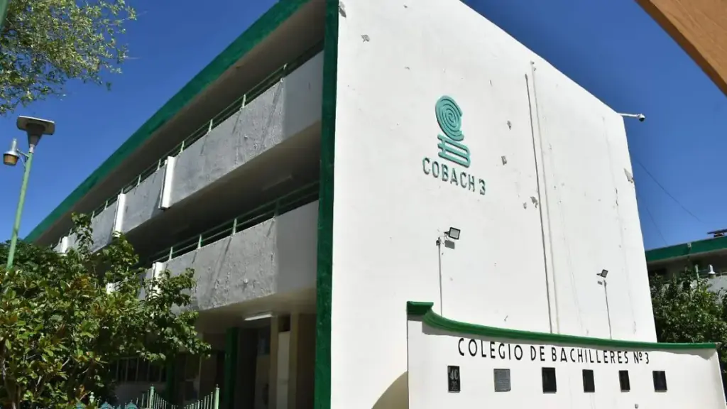 Capacitación laboral en robótica para estudiantes del COBACH en Chihuahua con enfoque técnico y empleabilidad