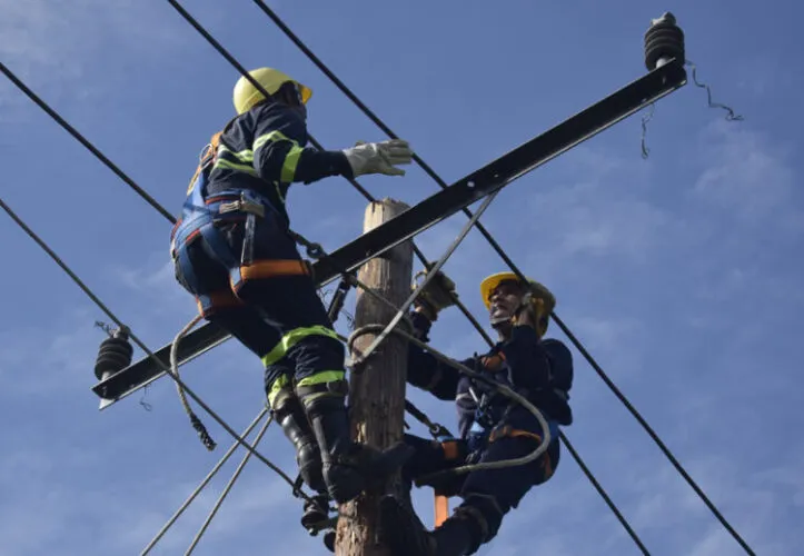 Cursos de capacitación técnica con opción de empleo en la Empresa Eléctrica de La Habana durante diciembre.
