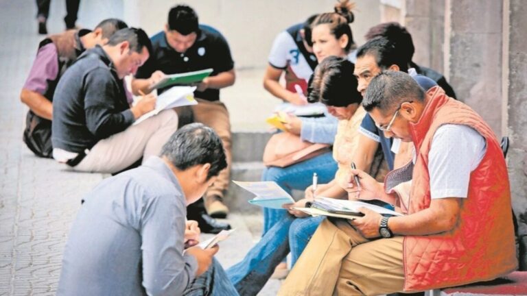 Ofertas falsas de trabajo en México alertan por reclutamiento del crimen organizado y riesgos de explotación laboral.