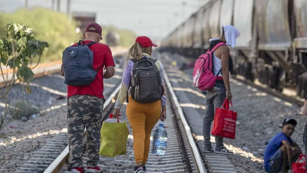 Migrantes en México enfrentan barreras para acceder a empleo formal y oportunidades laborales dignas