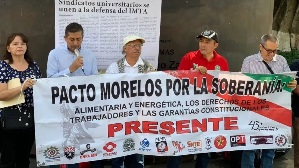Marcha sindical en Cuernavaca, Morelos, por semana de 40 horas y aumento salarial, con cortes en el Centro Histórico