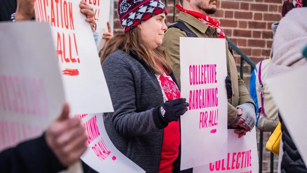 Sindicatos en Virginia exigen negociación colectiva en universidades públicas