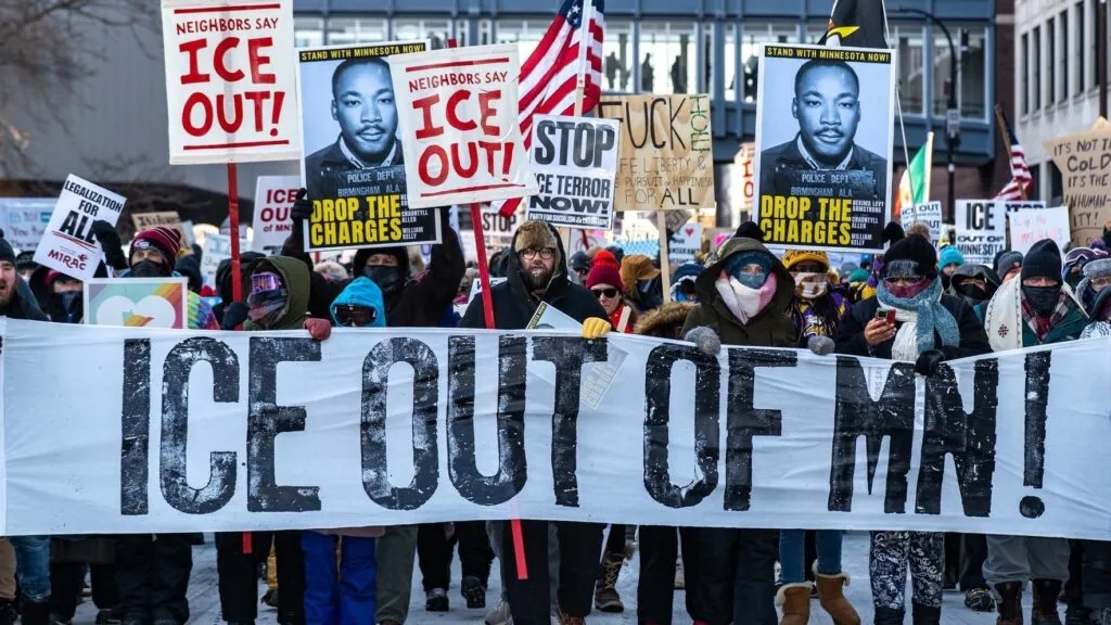 Sindicatos exigen salida de ICE tras tiroteo mortal en Minneapolis