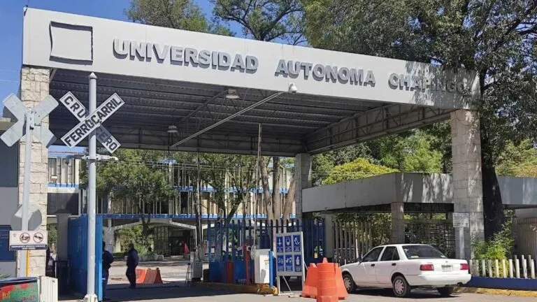 Huelga por revisión salarial en la Universidad de Chapingo y demandas laborales académicas