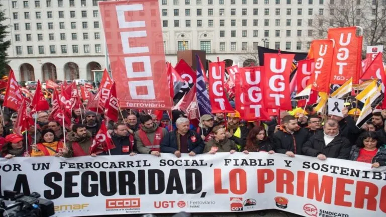 Sindicatos exigen mejoras en seguridad ferroviaria tras accidentes en España