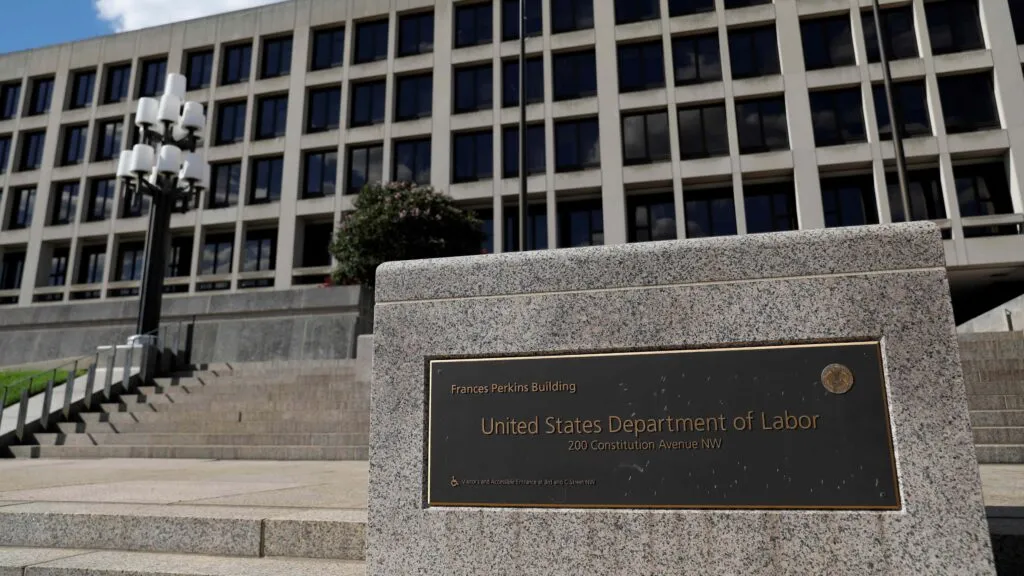 Estados Unidos retrasa datos de empleo por cierre parcial del gobierno federal