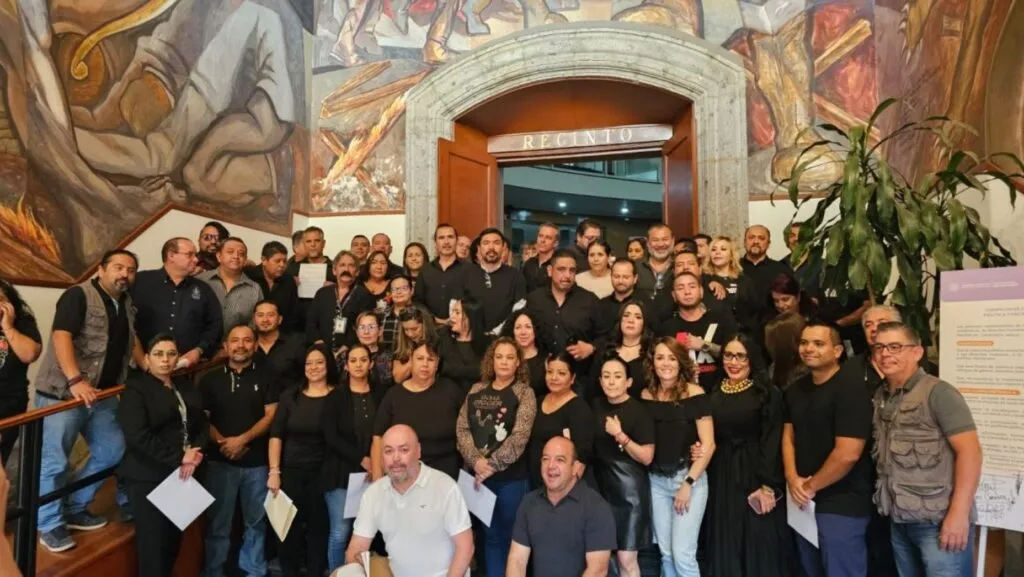 Empleados del Congreso en reunión tras salida sindical