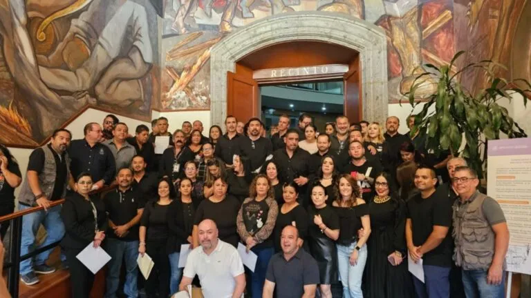 Empleados del Congreso en reunión tras salida sindical