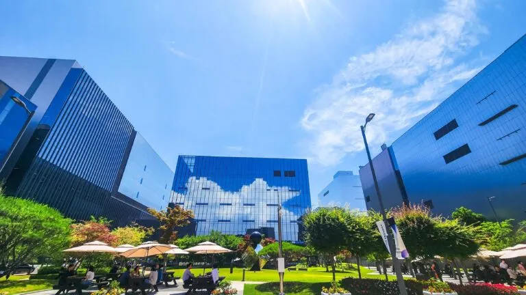 Samsung Biologics enfrenta huelga de trabajadores por condiciones laborales y gobernanza