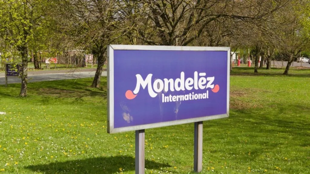 Trabajadores en planta de Mondelēz participando en proceso de votación sindical ordenado por el Tribunal Laboral en Puebla