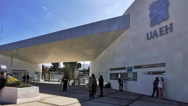 Edificio de la UAEH que representa las negociaciones entre la universidad y sindicatos por aumento salarial