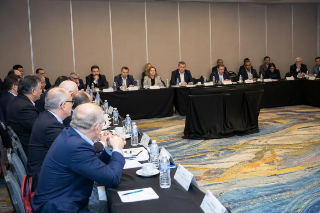 Sindicatos y empresarios en México impulsan agenda laboral común para mejorar ingresos y empleo con diálogo social