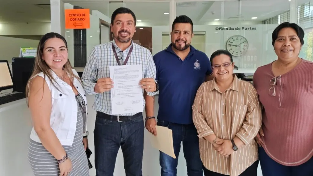 Sindicato Autónomo del Poder Legislativo del Estado de Jalisco en asamblea con trabajadores del Congreso impulsando transparencia