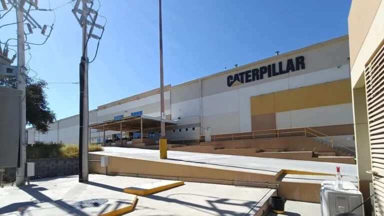 Trabajadores de subsidiaria de Caterpillar reanudan labores tras resolución judicial en Tamaulipas