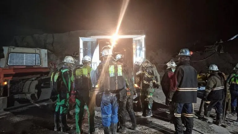 Explosión en mina de carbón de Colombia dejó nueve trabajadores muertos y movilizó equipos de rescate