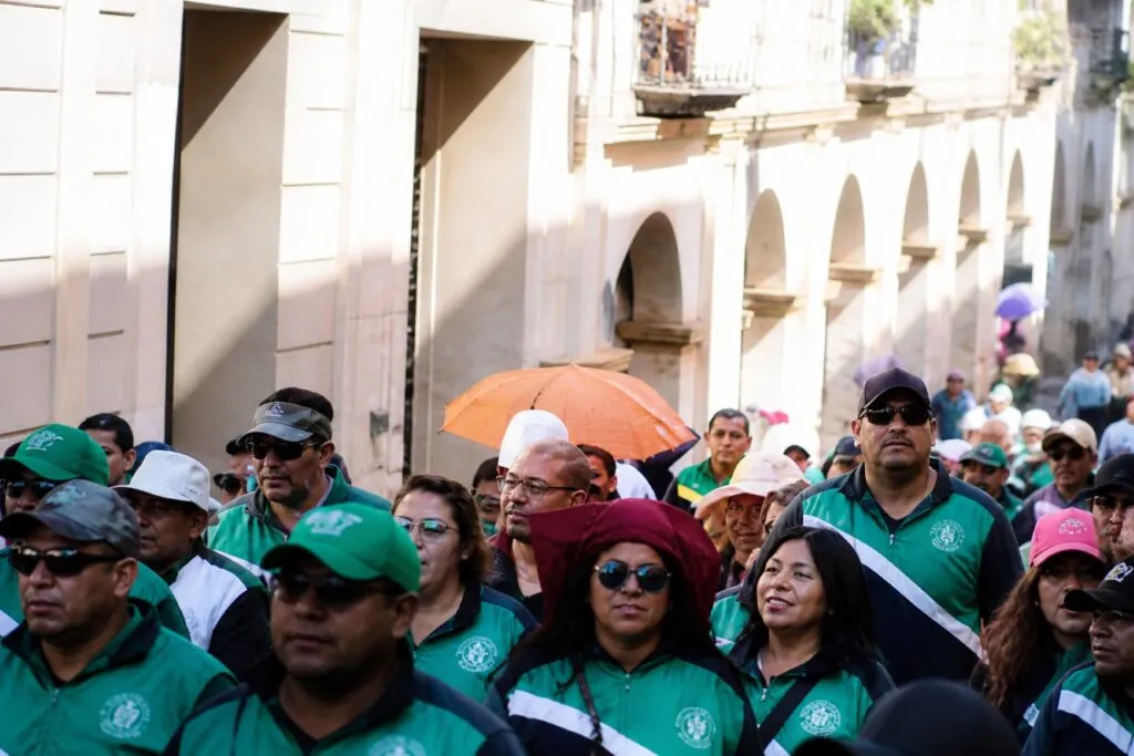 Marcha trabajadores México en Día del Trabajo con exigencias de salarios dignos y mejores condiciones laborales