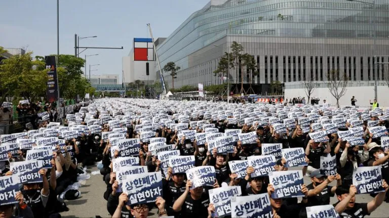 Samsung bajo presión sindical en Corea del Sur por posible huelga en producción de semiconductores