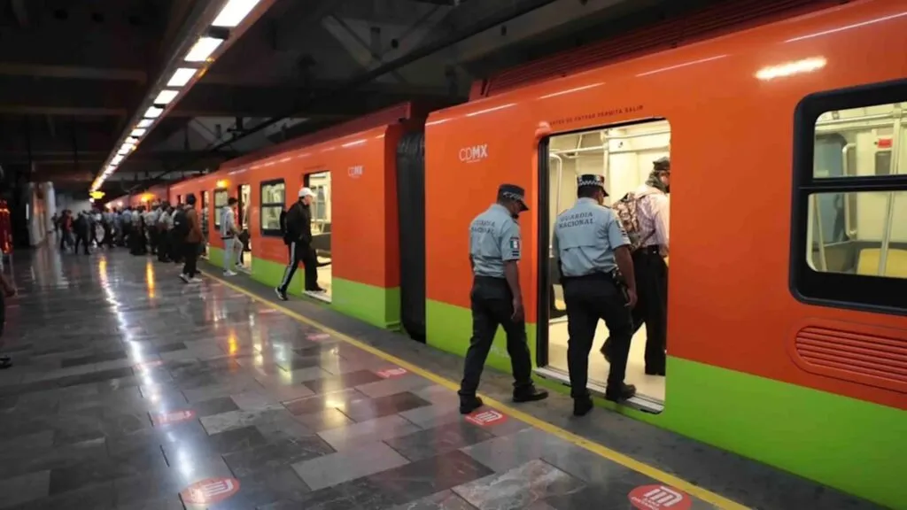 sindicato del metro durante discusión sobre ampliación del horario nocturno y mantenimiento del sistema en Ciudad de México