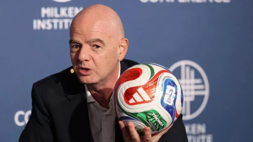 Representantes de FIFPRO y FIFA dialogan sobre derechos laborales, bienestar y salarios impagados de futbolistas