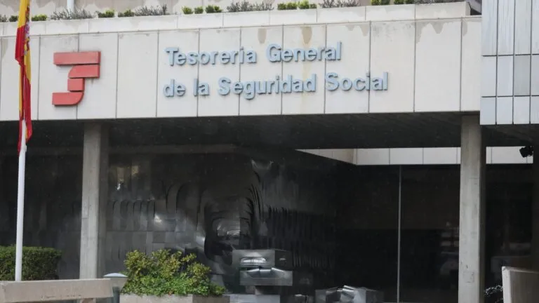 Trabajadores reclaman mejoras laborales y refuerzo de plantillas en la Seguridad Social de España