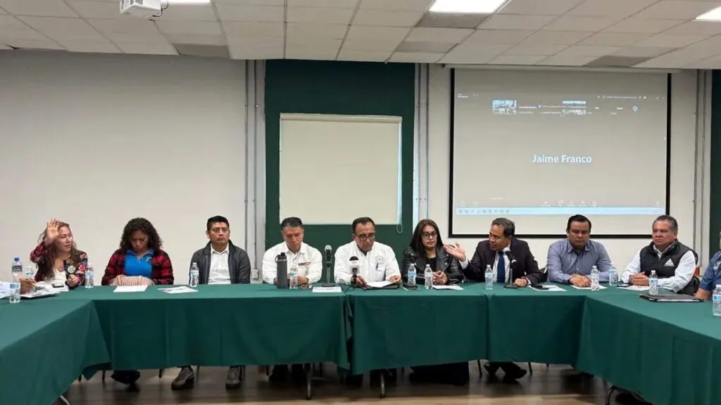 FNSEMS advierte un paro indefinido por recursos pendientes para reducir el rezago salarial de docentes de educación media superior.
