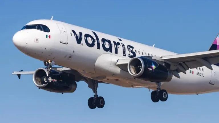 El sindicato de pilotos advierte riesgos laborales por la posible fusión entre Viva Aerobus y Volaris